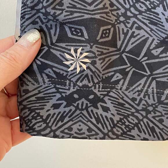 ATHLETA | black & gray geometric print capri crop leggings | Women's size small - Picture 3 of 6